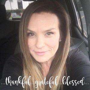 Meet your Posher, Junie